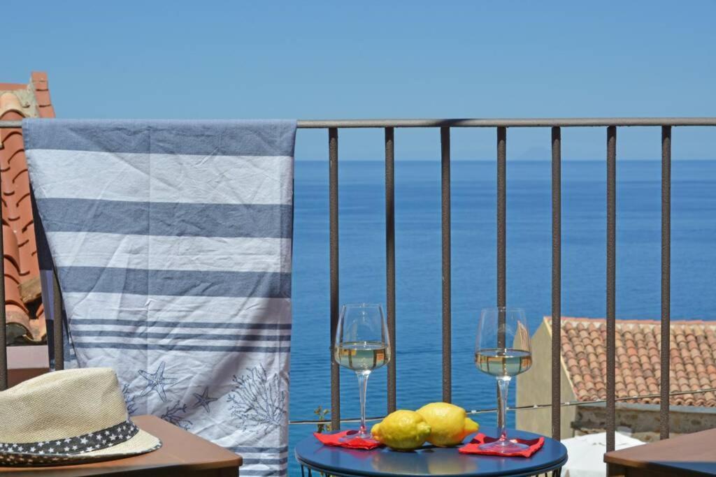 Appartement Terrazza Ambrogio à Sant'Ambrogio  Extérieur photo