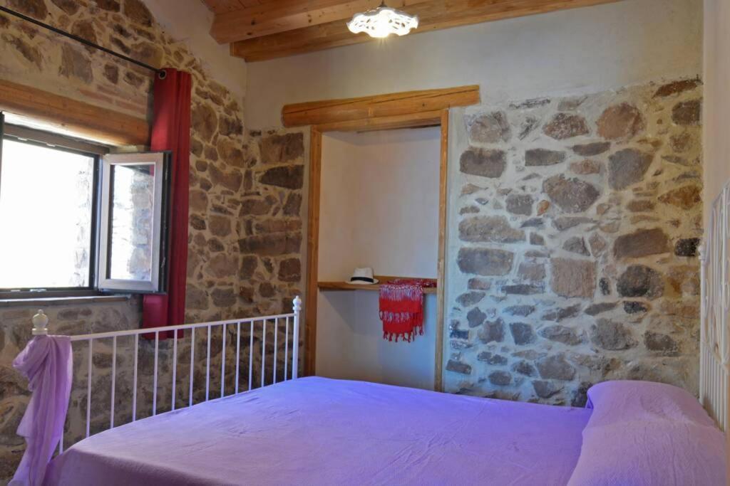 Appartement Terrazza Ambrogio à Sant'Ambrogio  Extérieur photo